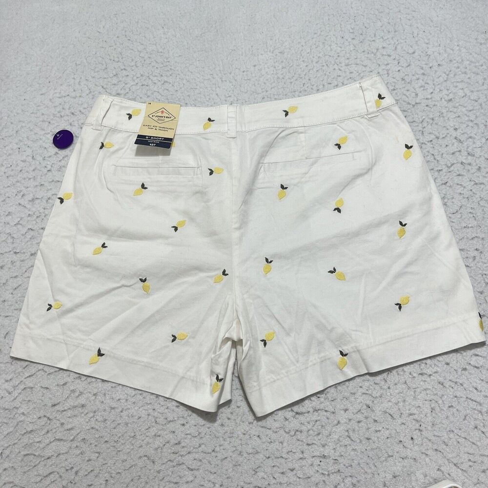 St. John's Bay Women's 14 White Yellow Lemon Pattern 5" Inseam Flat Front Shorts - Picture 7 of 12